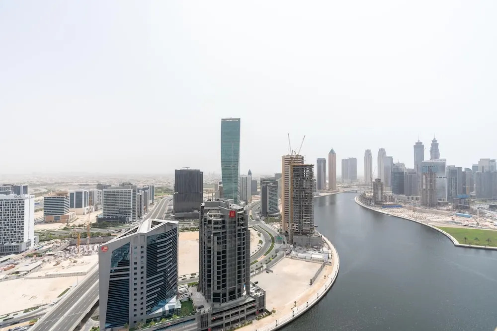 Дубай: Whitesage - Condo With Incredible Canal and Burj Khalifa Views