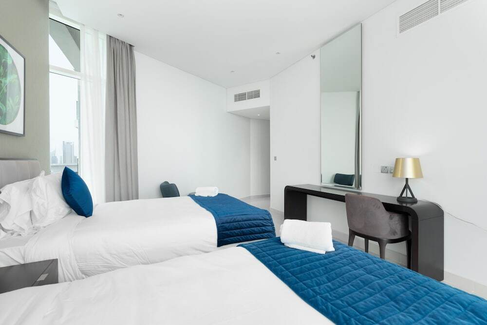 Дубай: Whitesage - Condo With Incredible Canal and Burj Khalifa Views