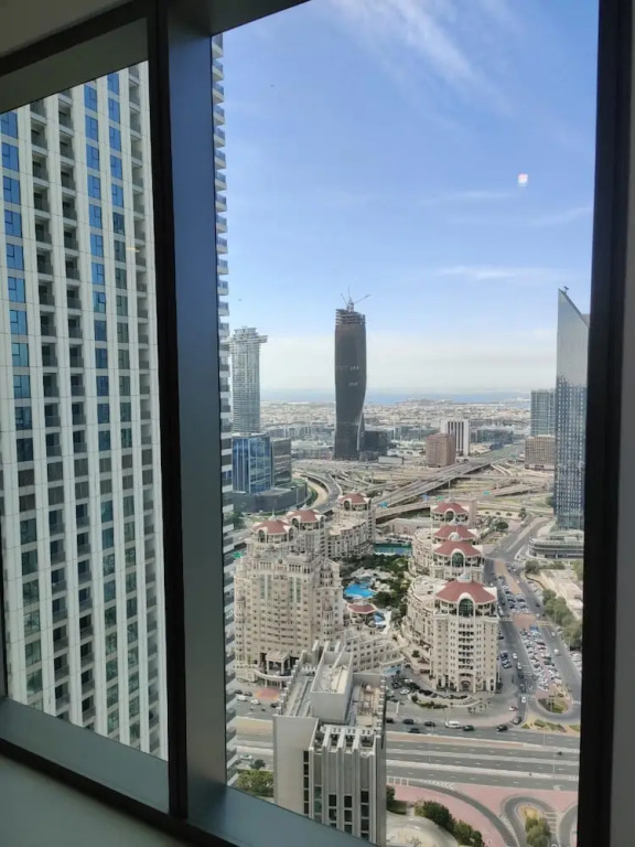Дубай: Maison Privee - Opulent Apartment Beside Dubai Mall with Burj Khalifa View
