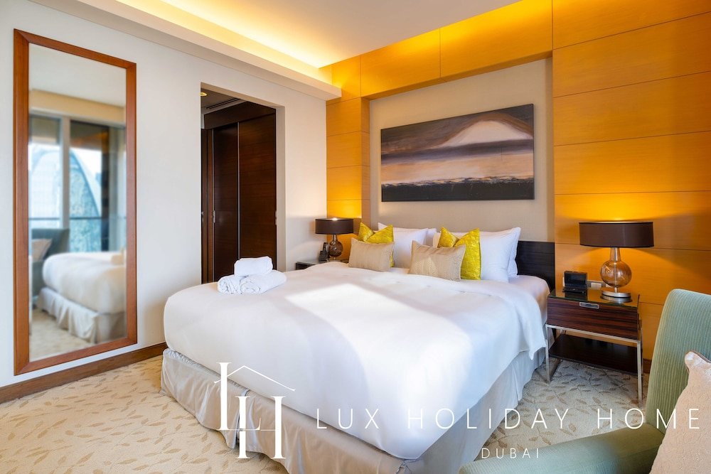 Дубай: LUX | The EMAAR Fashion Avenue Studio