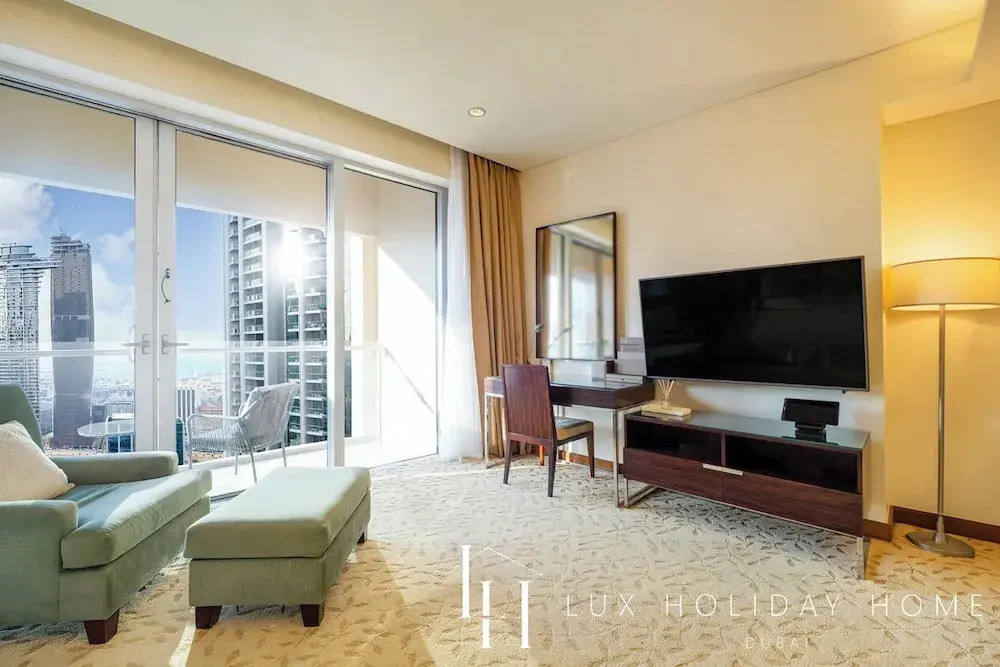 Дубай: LUX | The EMAAR Fashion Avenue Studio