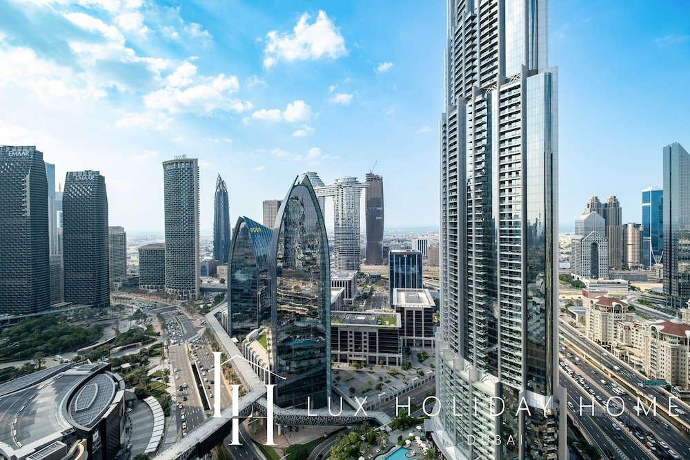 Дубай: LUX | The EMAAR Fashion Avenue Studio