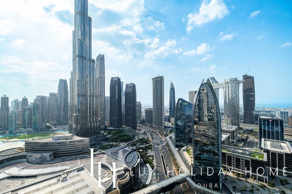 Дубай: LUX | The EMAAR Fashion Avenue Studio