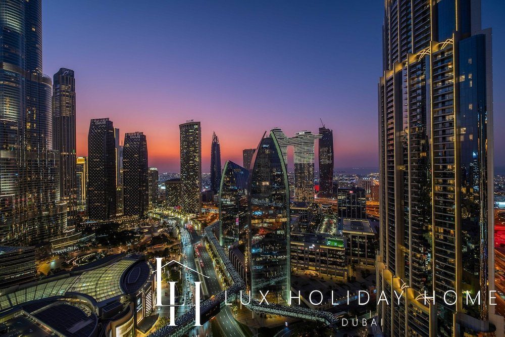 Дубай: LUX | The EMAAR Fashion Avenue Studio