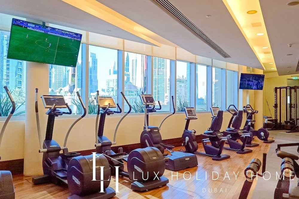 Дубай: LUX | The EMAAR Fashion Avenue Studio