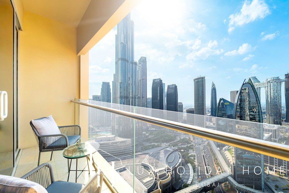 Дубай: LUX | The EMAAR Fashion Avenue Studio