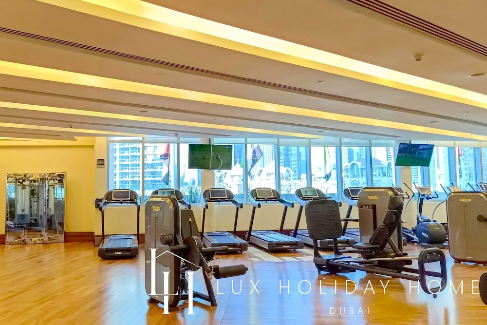 Дубай: LUX | The EMAAR Fashion Avenue Studio