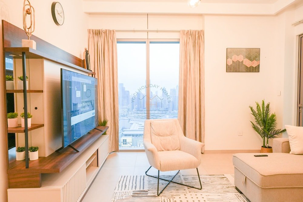 Дубай: Yogi - Modern 2BR Apartment with Stunning Dubai Fountain