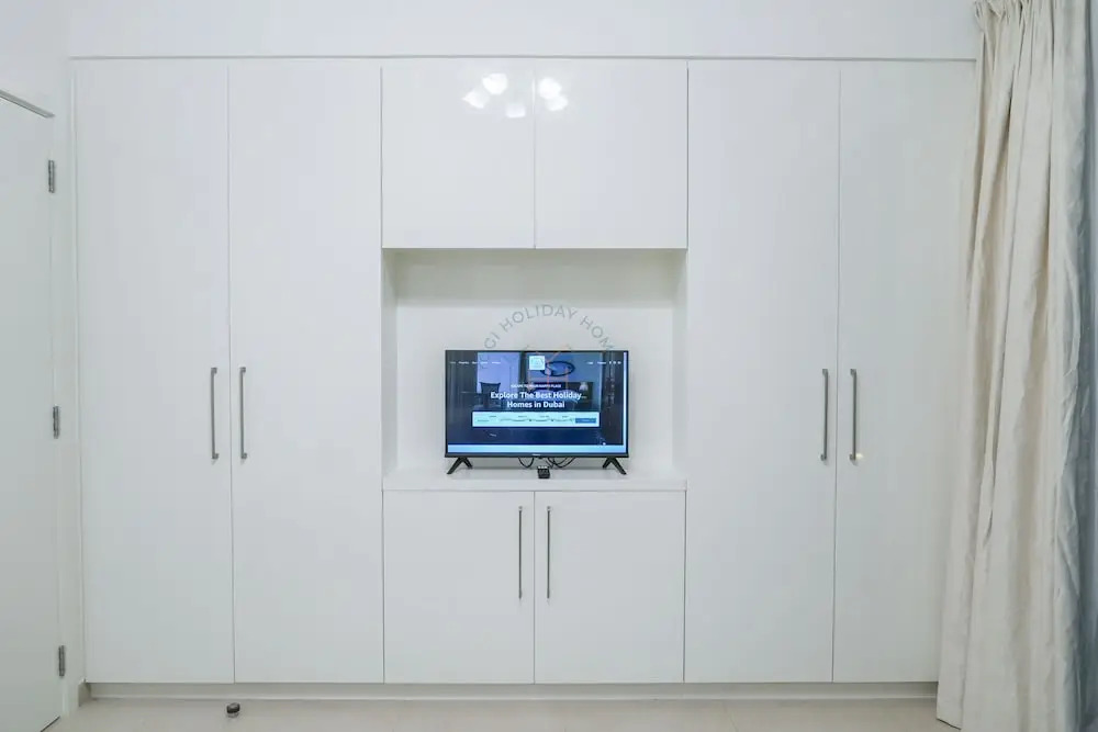 Дубай: Yogi - Modern 2BR Apartment with Stunning Dubai Fountain