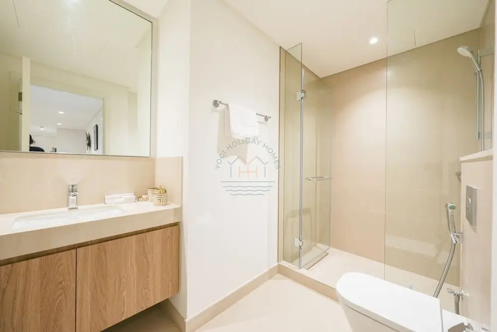 Дубай: Yogi - Modern 2BR Apartment with Stunning Dubai Fountain