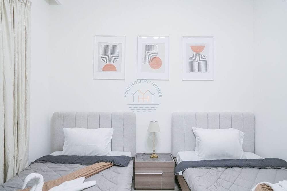 Дубай: Yogi - Modern 2BR Apartment with Stunning Dubai Fountain
