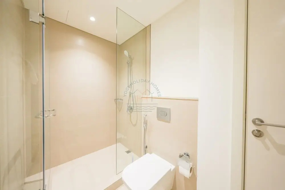Дубай: Yogi - Modern 2BR Apartment with Stunning Dubai Fountain