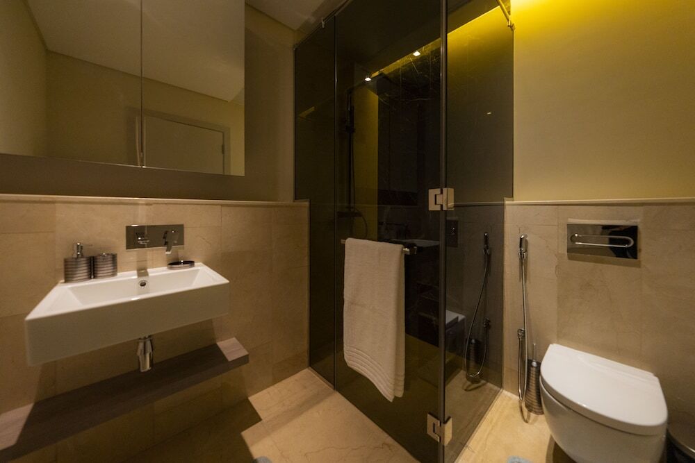 Дубай: Spacious beachfront 2 bedroom apartment