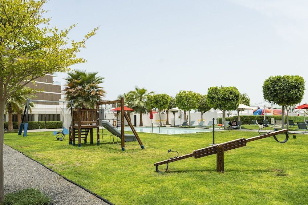 Дубай: Spacious beachfront 2 bedroom apartment
