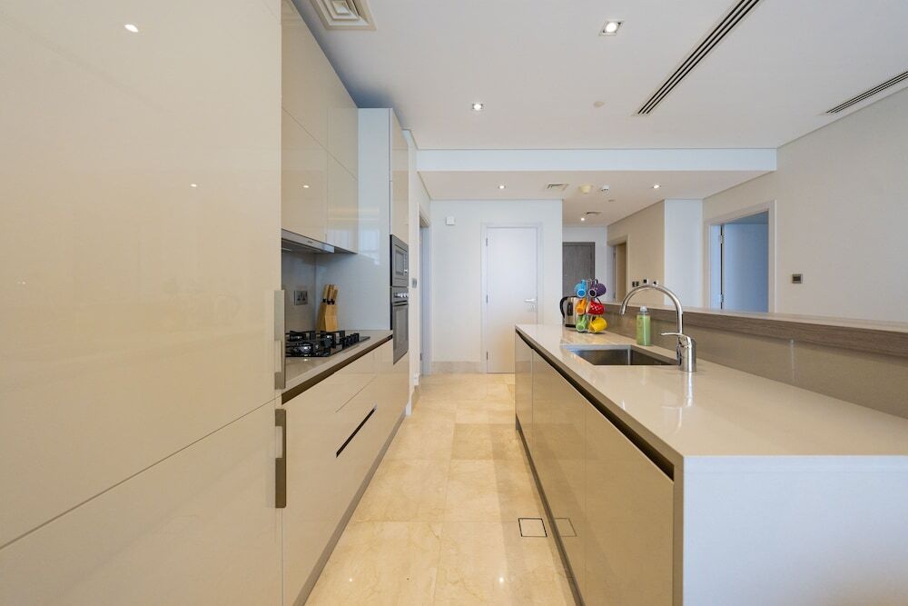 Дубай: Spacious beachfront 2 bedroom apartment