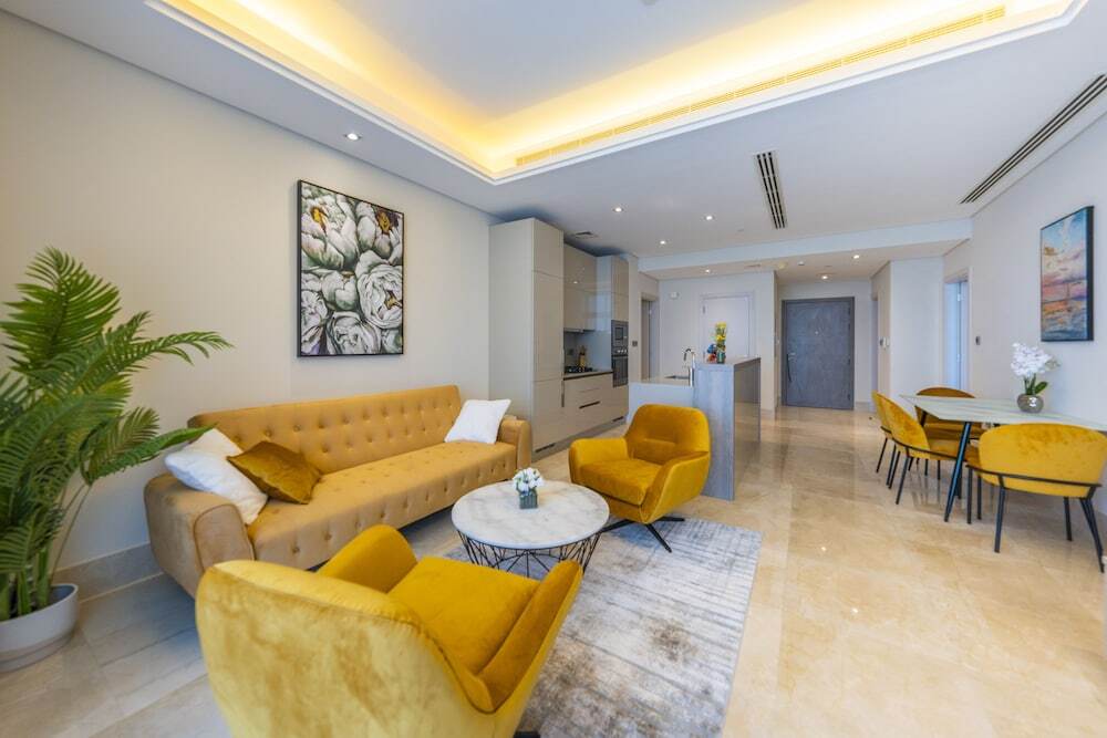 Дубай: Spacious beachfront 2 bedroom apartment