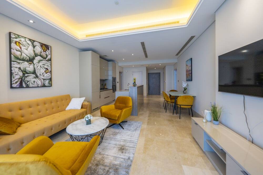 Дубай: Spacious beachfront 2 bedroom apartment