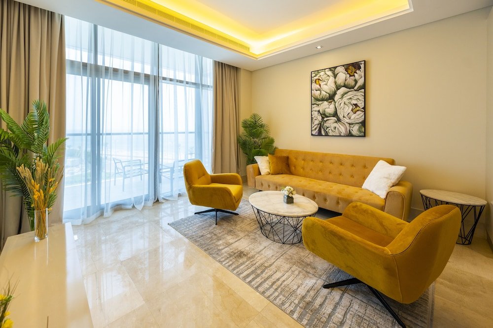Дубай: Spacious beachfront 2 bedroom apartment