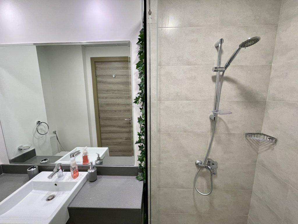 Дубай: Spacious & Cute Studio with Balcony
