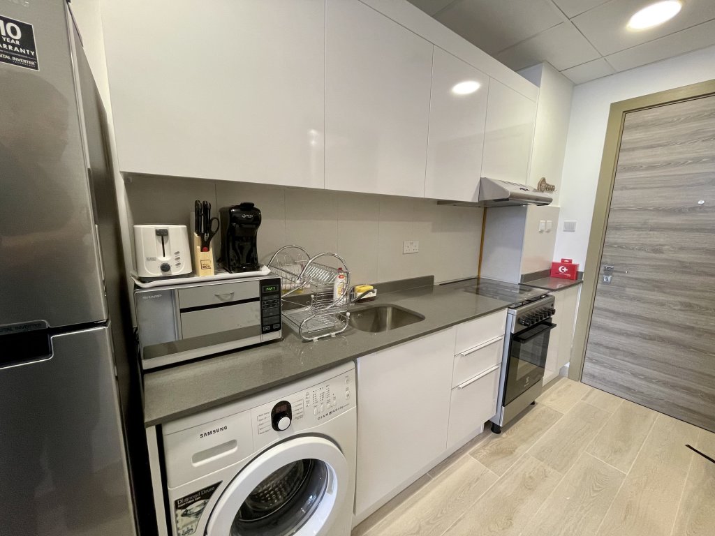 Дубай: Spacious & Cute Studio with Balcony