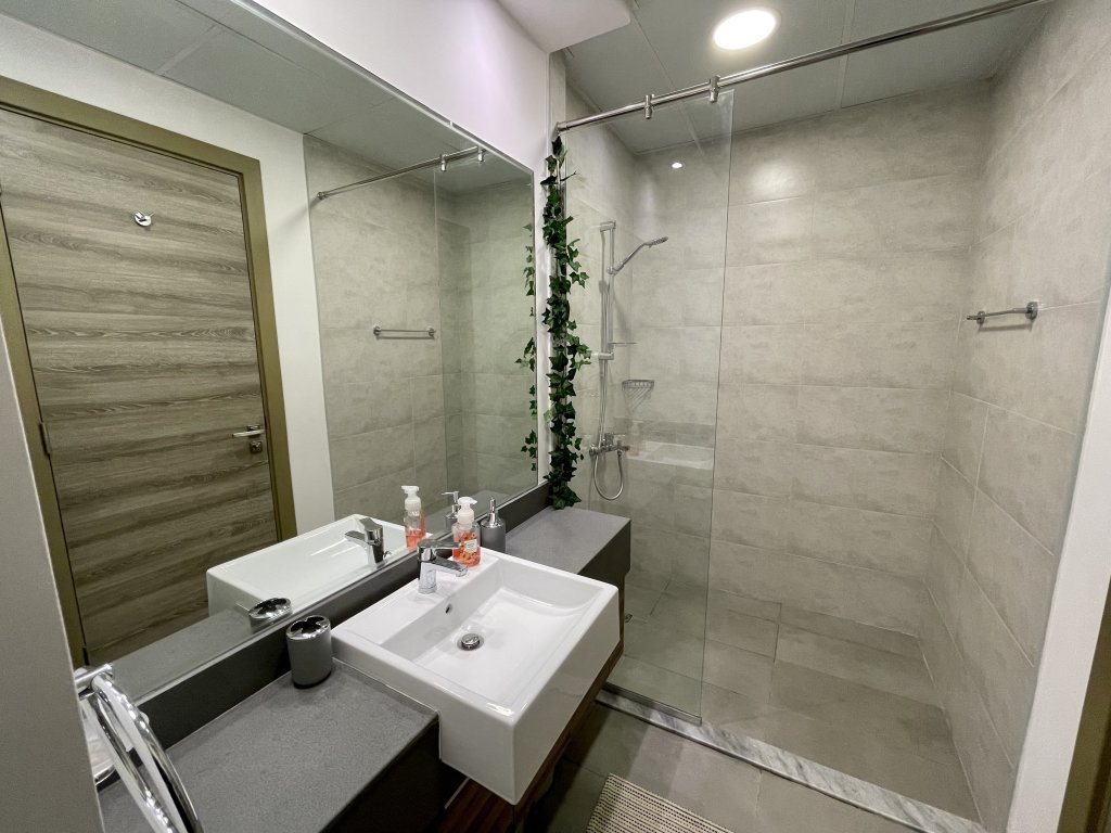 Дубай: Spacious & Cute Studio with Balcony