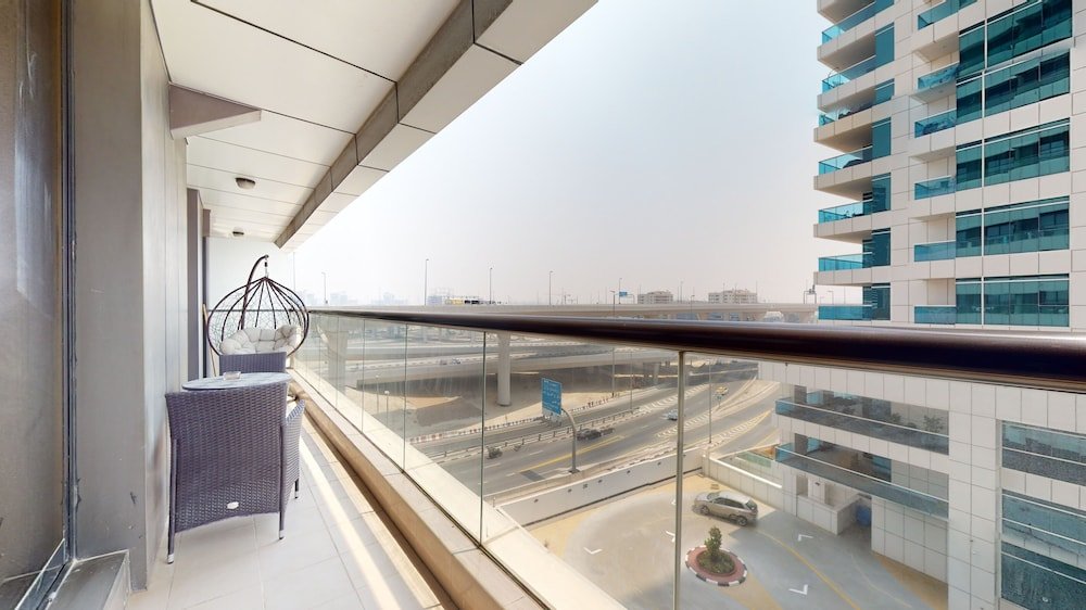 Дубай: GreenFuture - Elegant Apartment With Balcony Near The Walk JBR