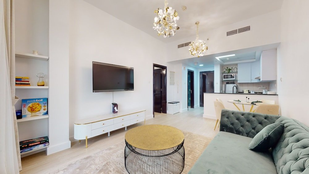 Дубай: GreenFuture - Elegant Apartment With Balcony Near The Walk JBR