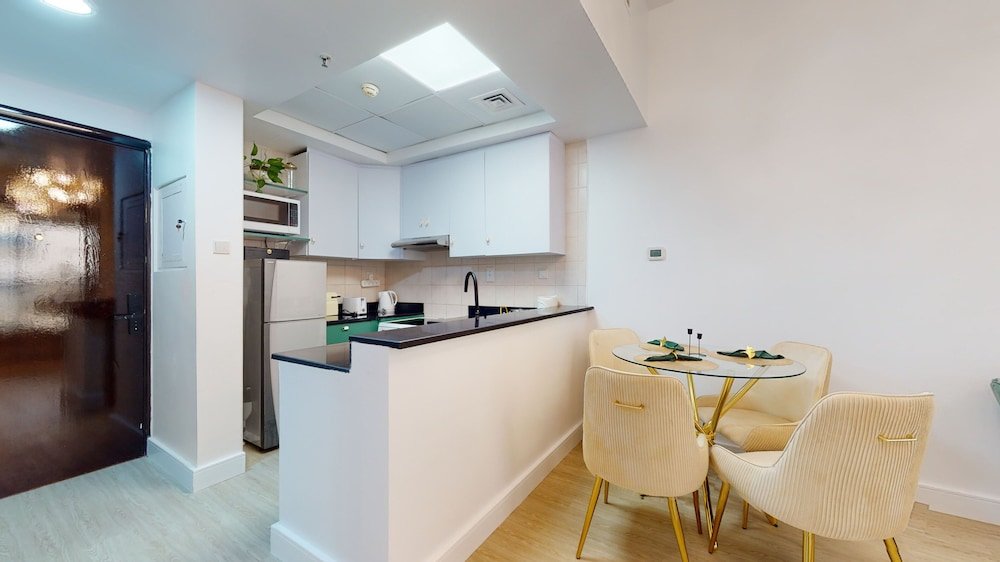 Дубай: GreenFuture - Elegant Apartment With Balcony Near The Walk JBR