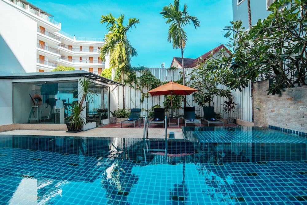 Кату: eastin hotel
