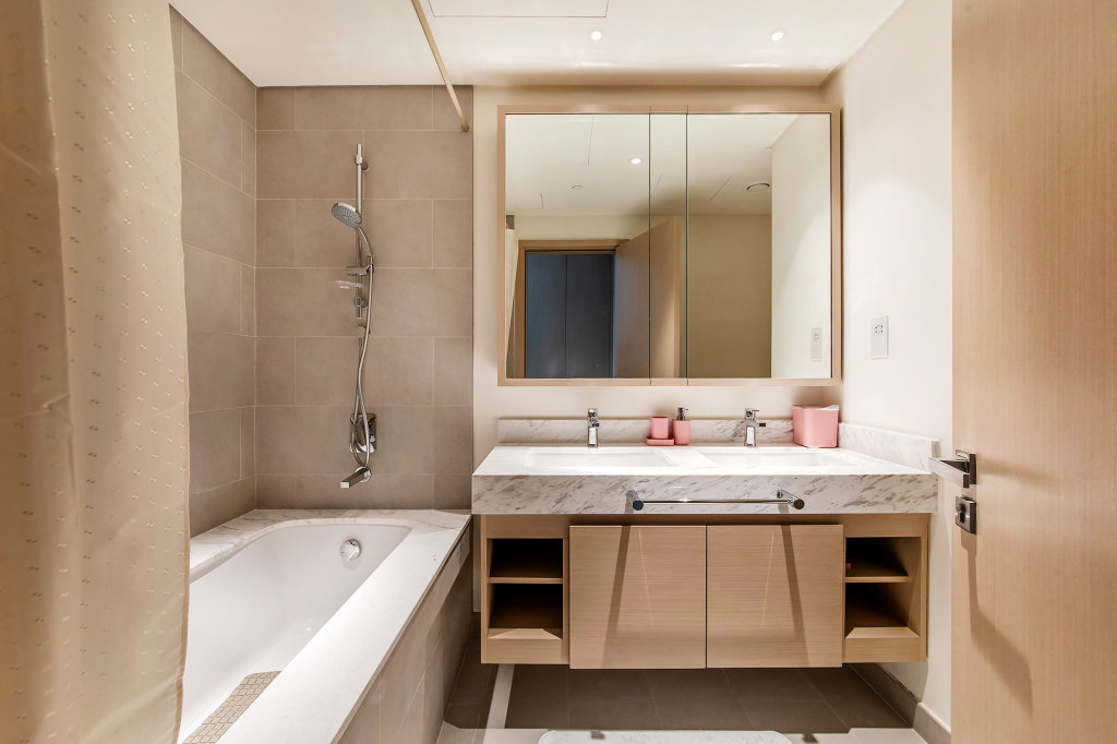 Дубай: Апартаменты Urban 2BR with Harbour views at Creek Rise Tower