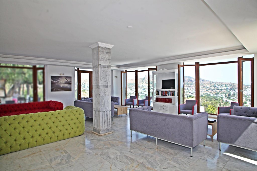 Гельтюркбюкю: Türkbükü Hill Hotel & Beach