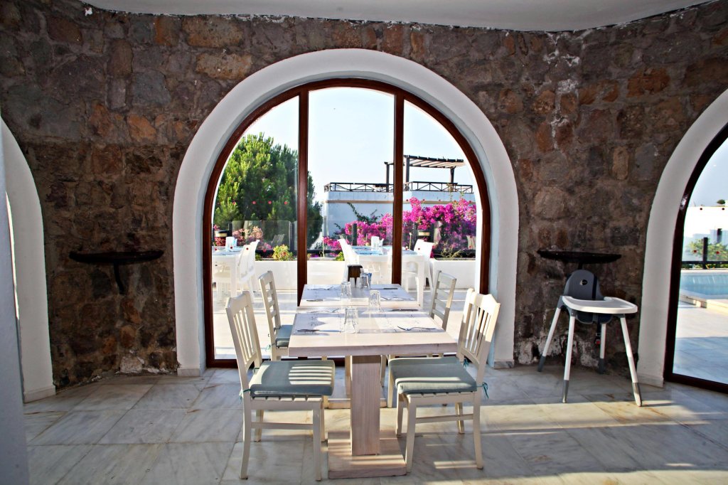 Гельтюркбюкю: Türkbükü Hill Hotel & Beach