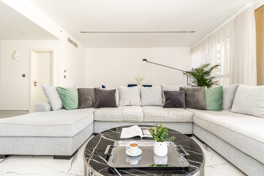 Дубай: Апартаменты GMA Murjan 2BR Sea View High Floor