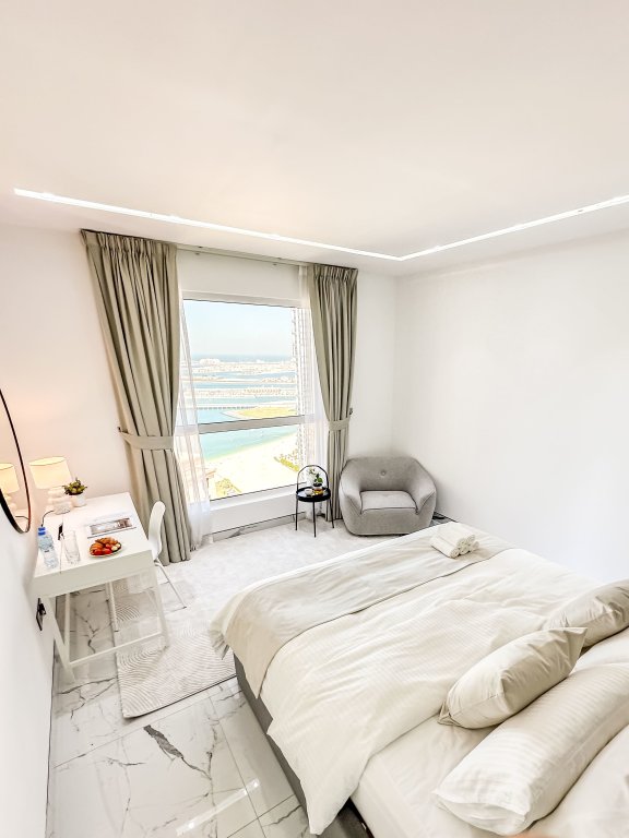 Дубай: Апартаменты GMA Murjan 2BR Sea View High Floor