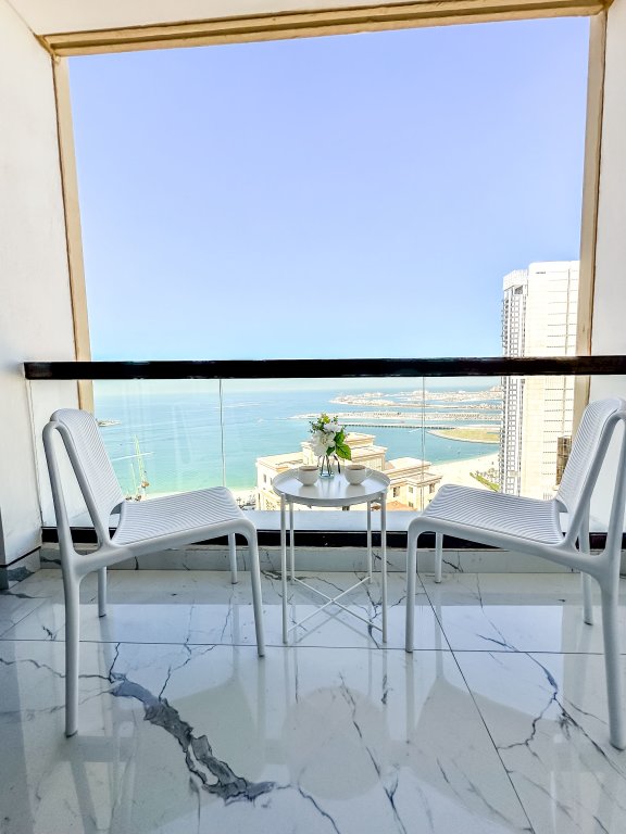 Дубай: Апартаменты GMA Murjan 2BR Sea View High Floor