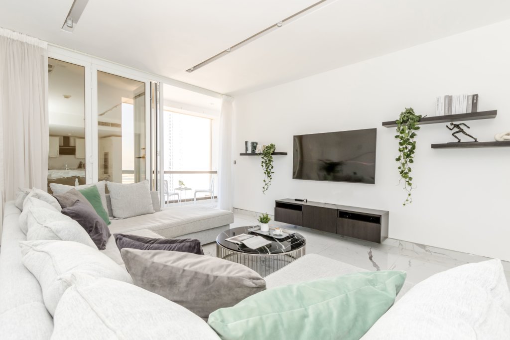 Дубай: Апартаменты GMA Murjan 2BR Sea View High Floor