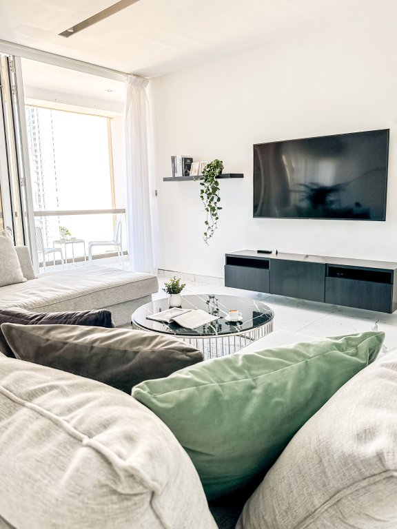 Дубай: Апартаменты GMA Murjan 2BR Sea View High Floor