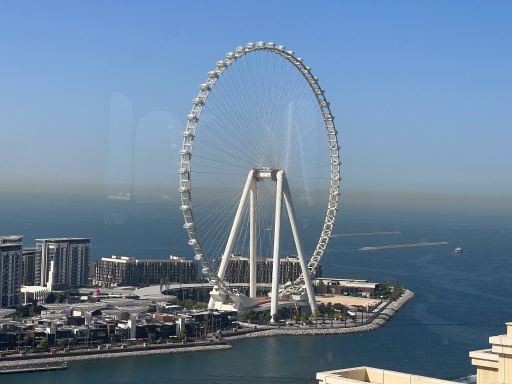Дубай: Апартаменты GMA Amwaj 2BR Sea View High Floor