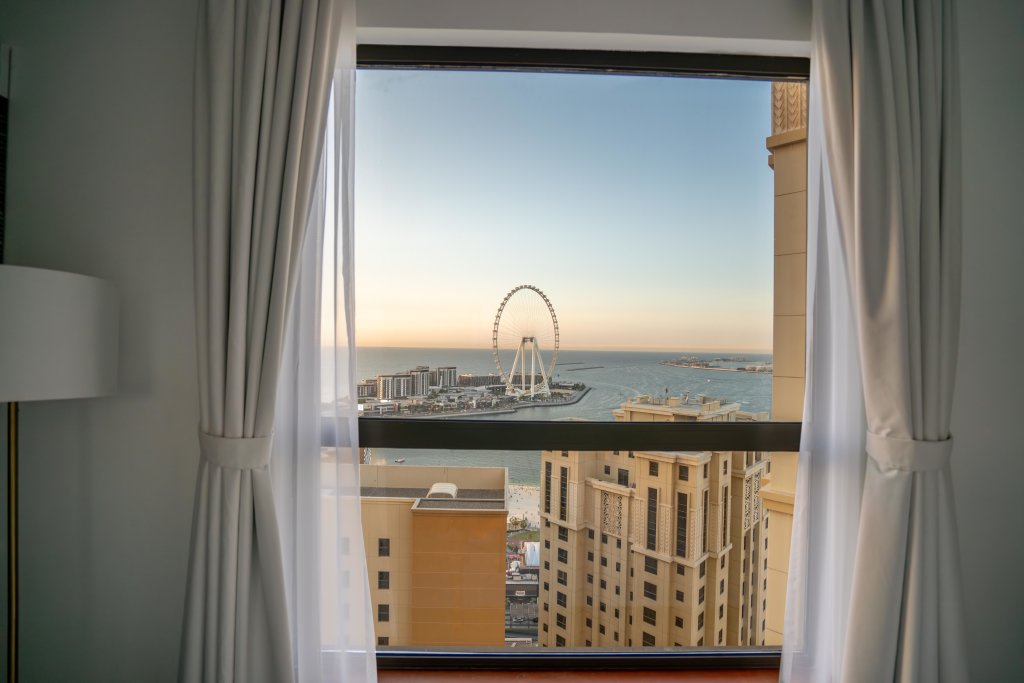 Дубай: Апартаменты GMA Amwaj 2BR Sea View High Floor