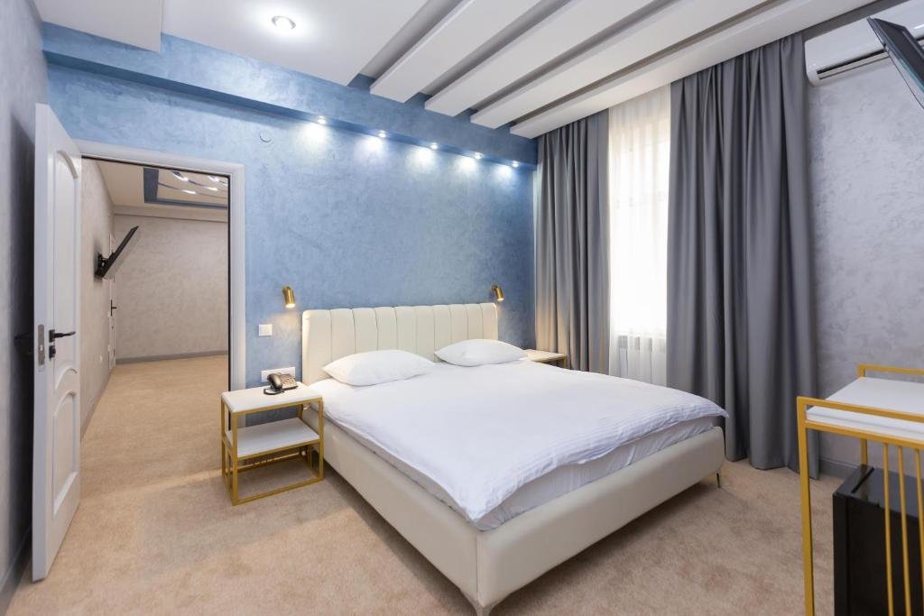 Алматы: Amelia Hotel