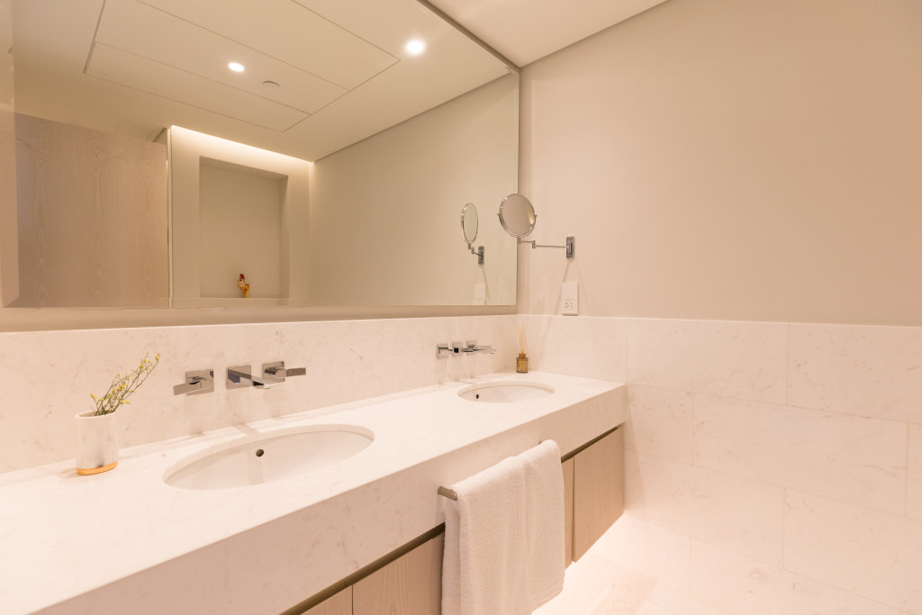 Дубай: Апартаменты Palm Tower St Regis