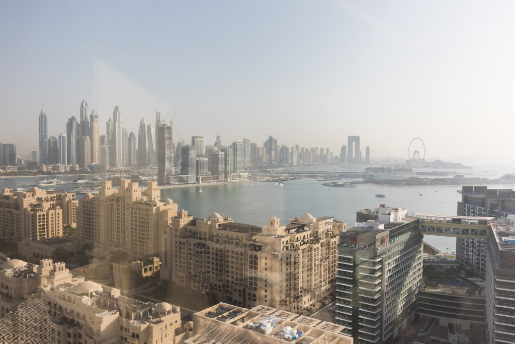 Дубай: Апартаменты Palm Tower St Regis