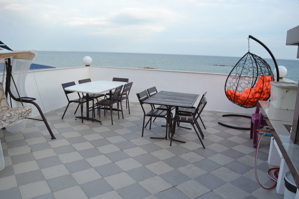 Евпатория: Гостевой дом Holiday Park