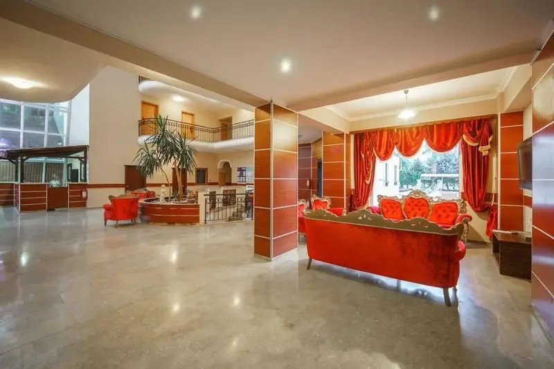 Чамьюва: Larissa Inn