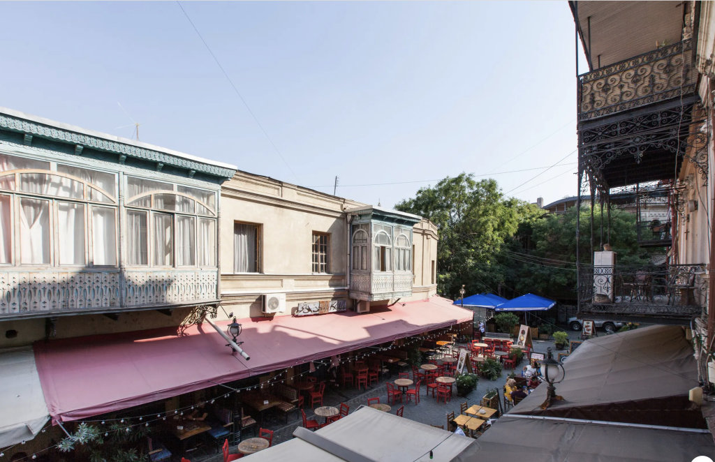 Тбилиси: Апартаменты Apartment in the heart of old Tbilisi