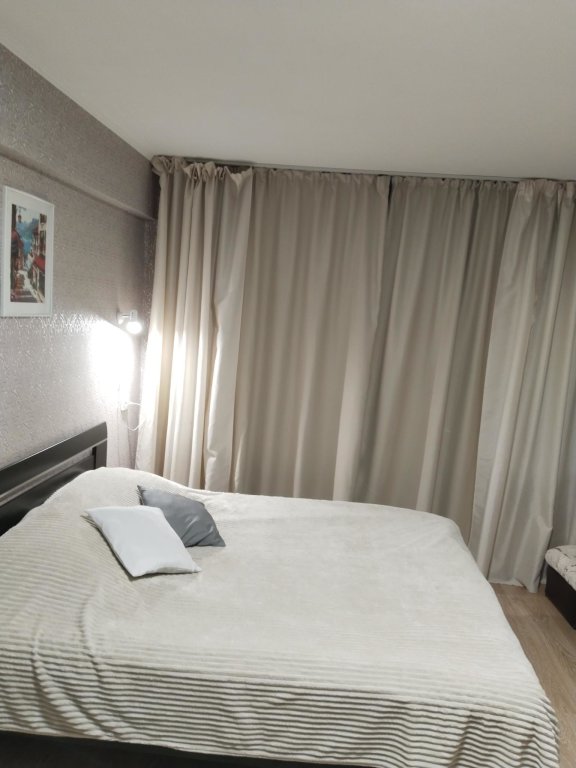 Новомосковск: Апартаменты на улице Куйбышева 16А