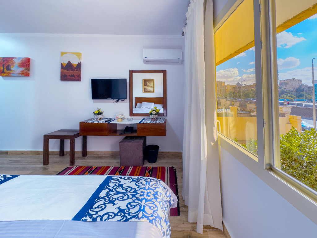 Гиза: Отель Royal Crown Hotel Giza Pyramids View