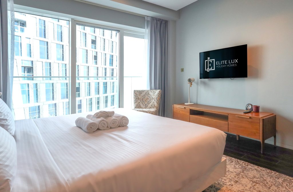 Дубай: Apartments Elite LUX Holiday Homes - Sky-High Luxury 1BR with Stunning Views in Marina, Dubai