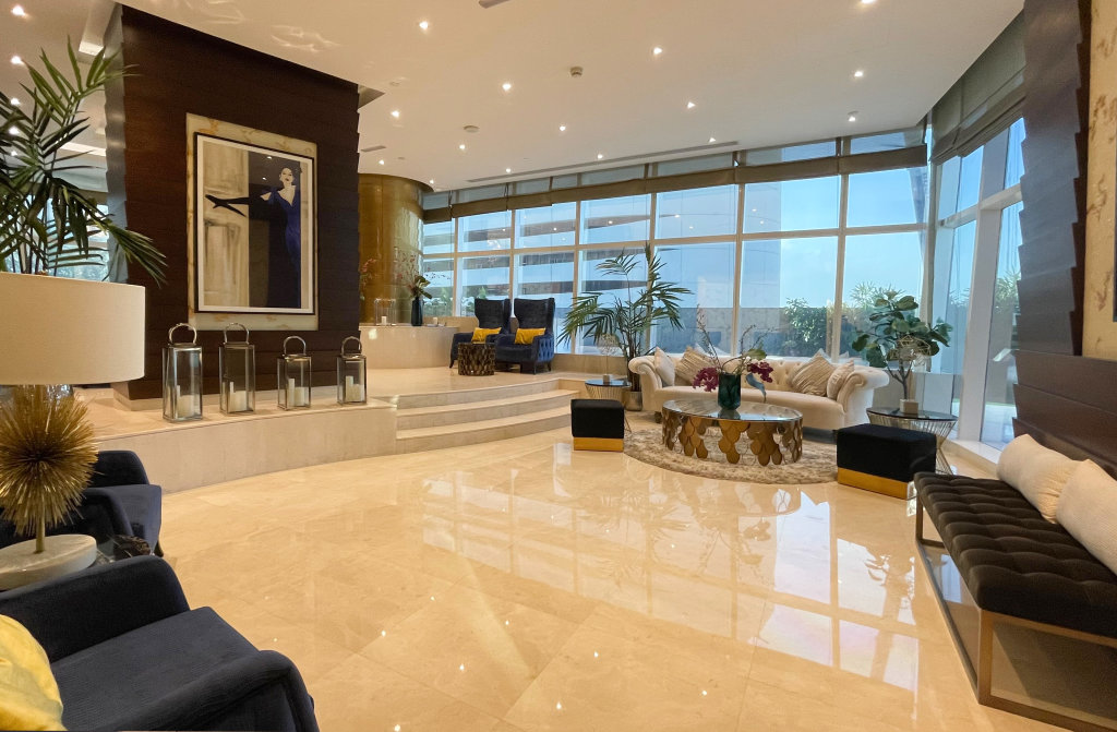 Дубай: Apartments Elite LUX Holiday Homes - Sky-High Luxury 1BR with Stunning Views in Marina, Dubai