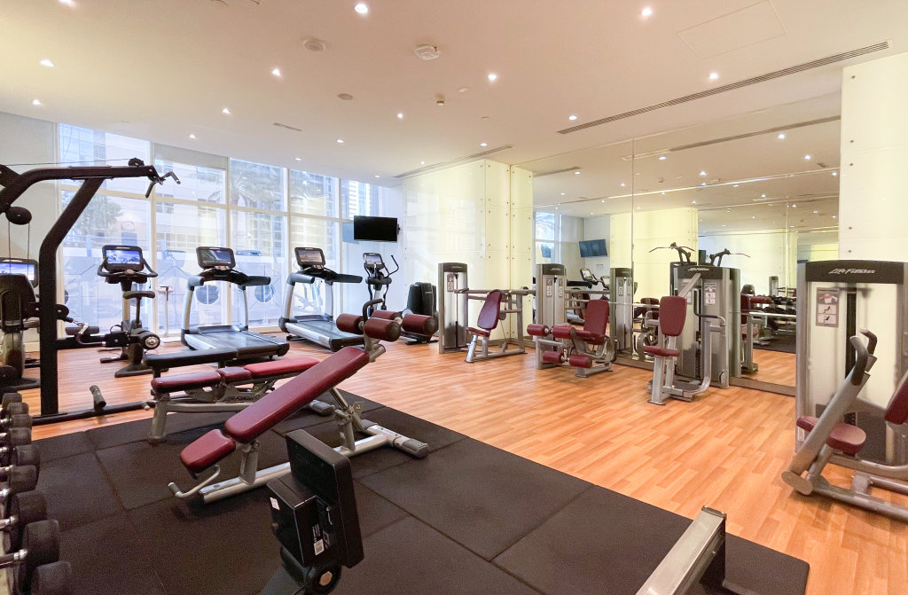 Дубай: Apartments Elite LUX Holiday Homes - Sky-High Luxury 1BR with Stunning Views in Marina, Dubai